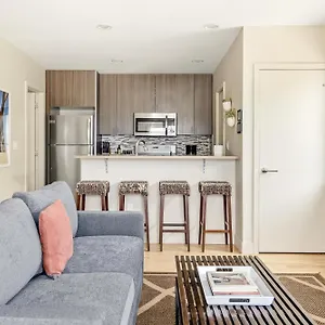 https://reb3328-stunning-guesthouse-walk-everywhere-sleeps-6.seedenverhotels.com